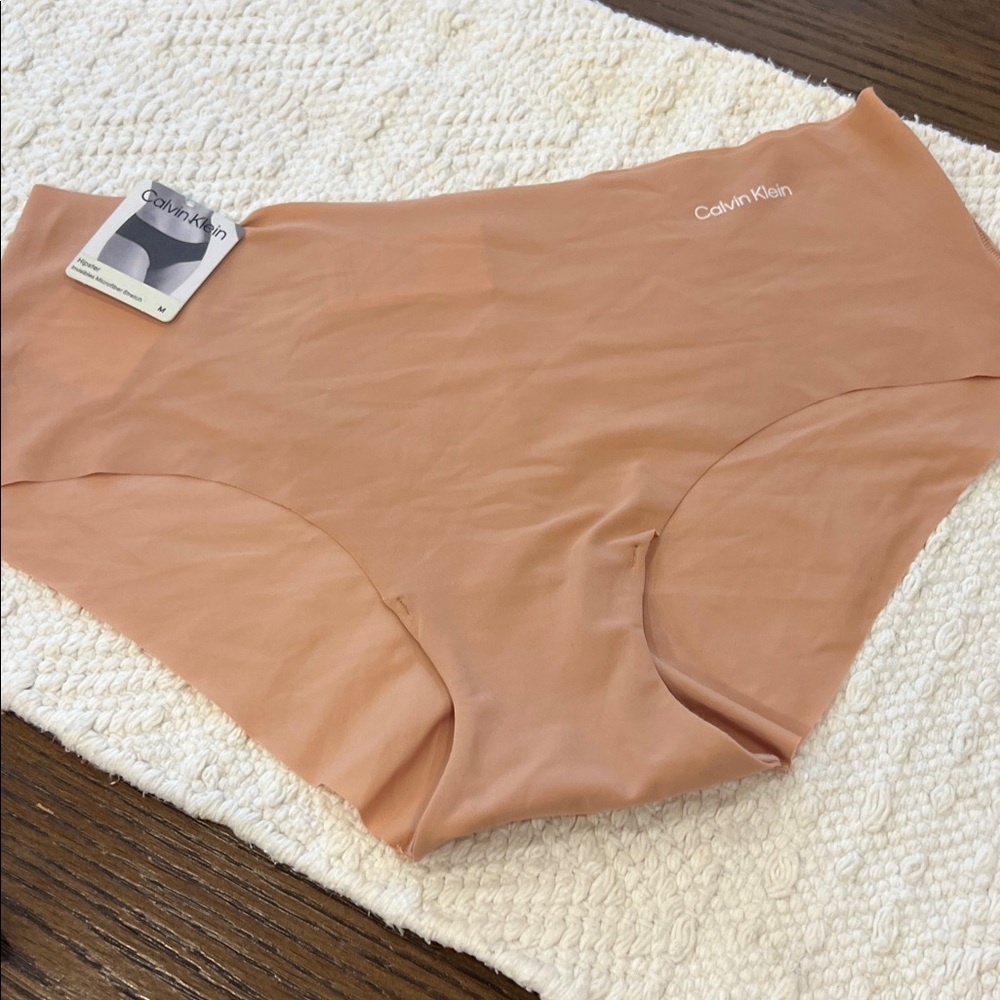 🎁🎁Calvin Klein Soft Tan Briefs
